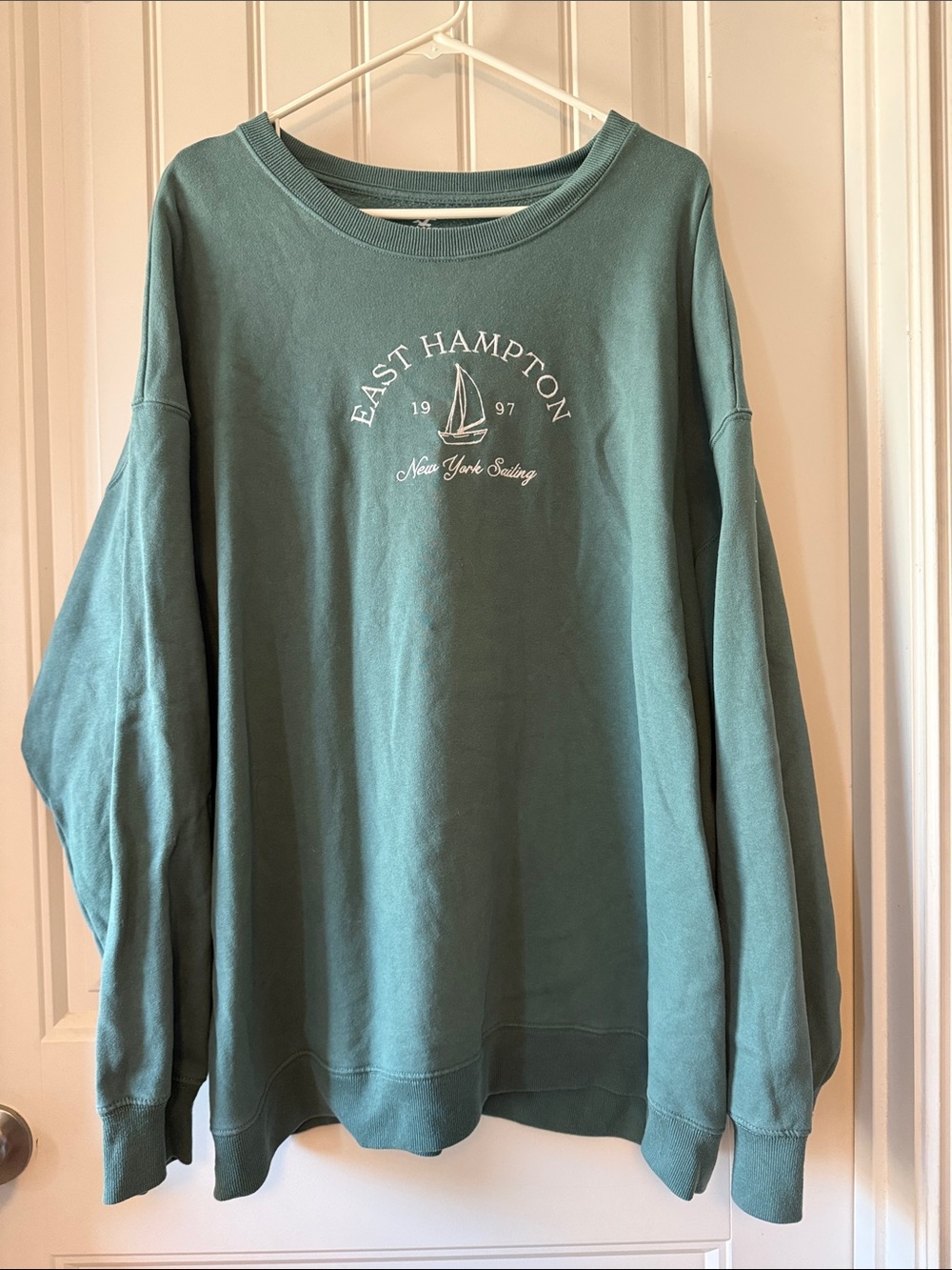 Hollister Green Graphic Crewneck Sweatshirt